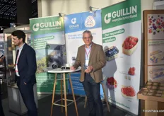 Navarro Javier, International Sales Manager van Guillin. Het bedrijf presenteerden de verpakkingen voor zachtfruit.